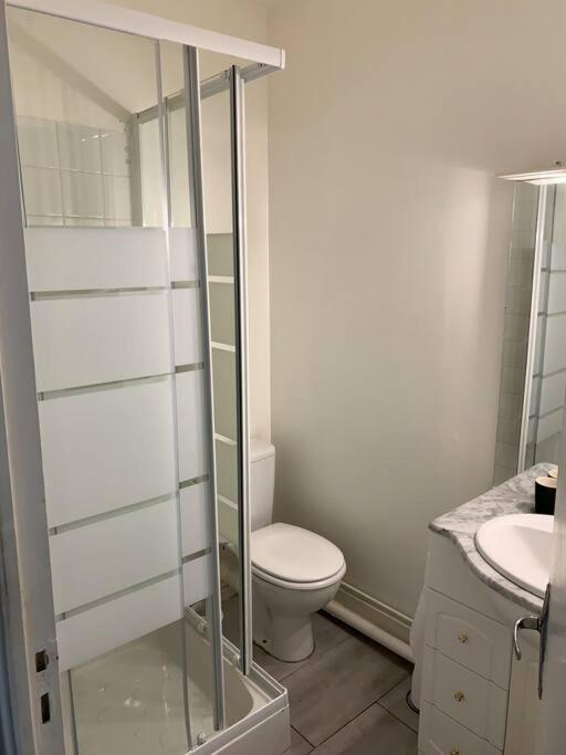 Jolie Studio En Centre Ville Châteauroux Extérieur photo